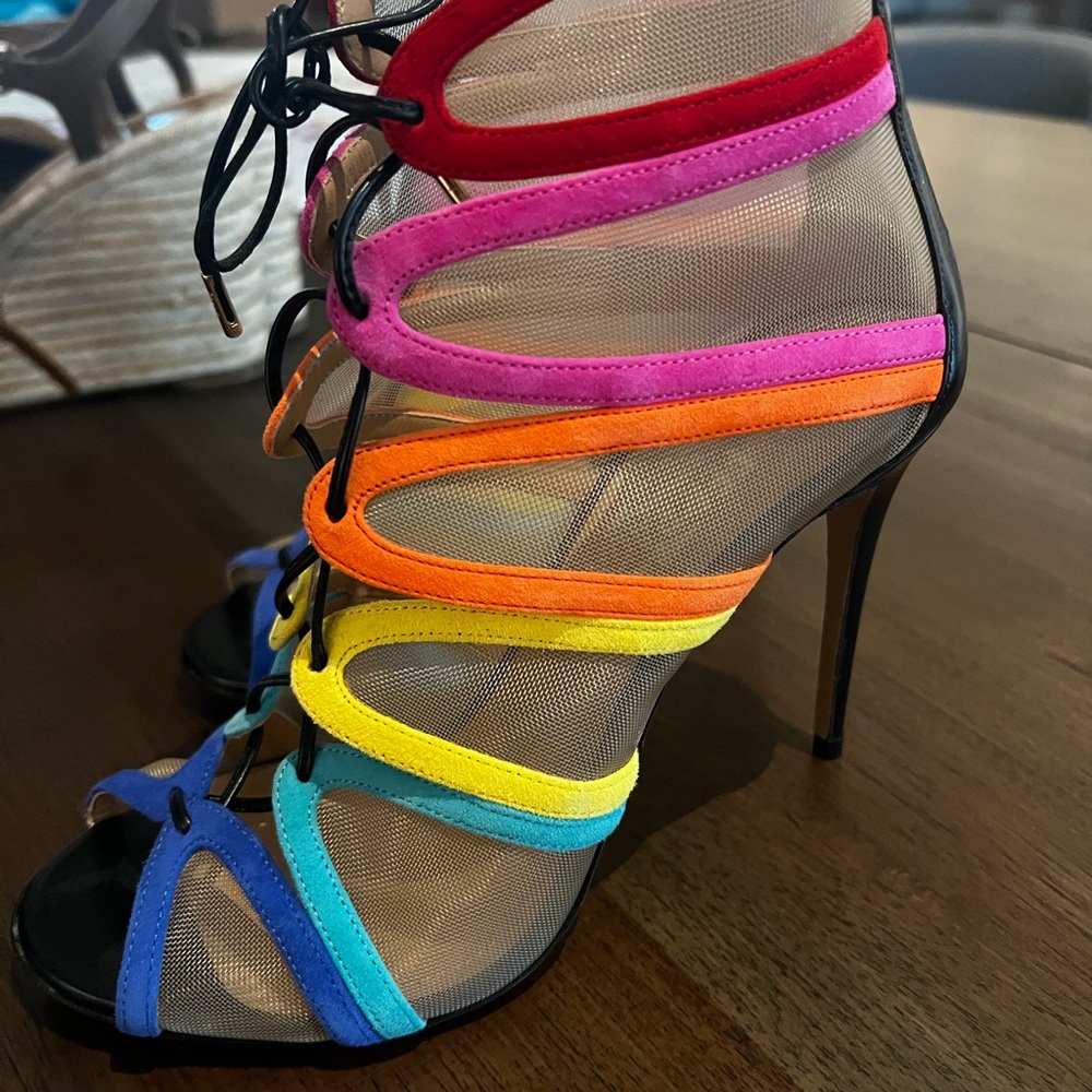 RARE BRAND NEW Salvatore Ferragamo Tie Rainbow Heels Sz 7